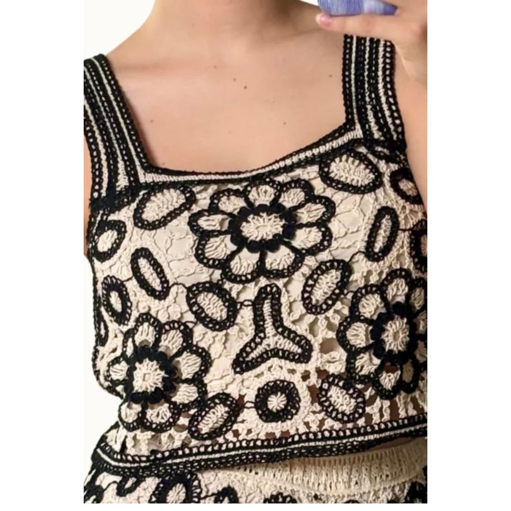 Rebellion Again Cream Black Floral Crochet 2 Piece Set Crop Top Shorts Small - Picture 4 of 9